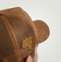 Boné Trucker Brasil Bandeira Camurça Aba Curva Masculino | VAI DAR BRASIL