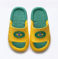 Chinelo Slide Nuvem Infantil Brasil ✦ Bandeira Copa | VAI DAR BRASIL